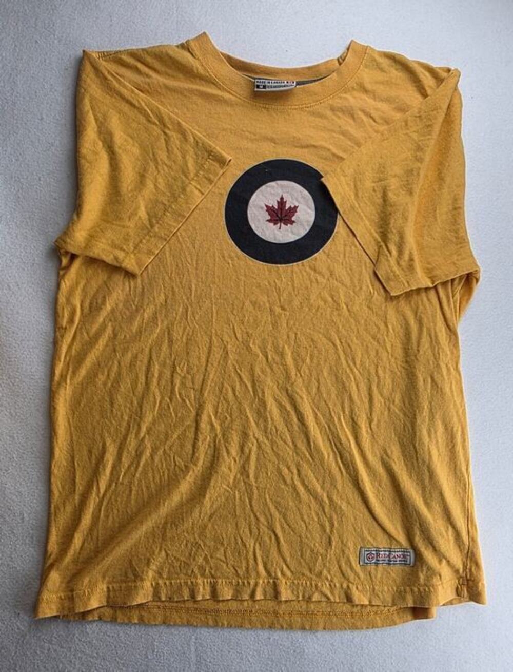 Red Canoe National Heritage Canada Hockey Yellow T Shirt Size Medium